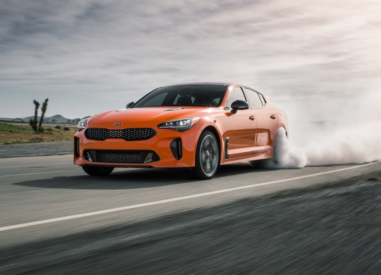 KIA STINGER GTS, foto 2