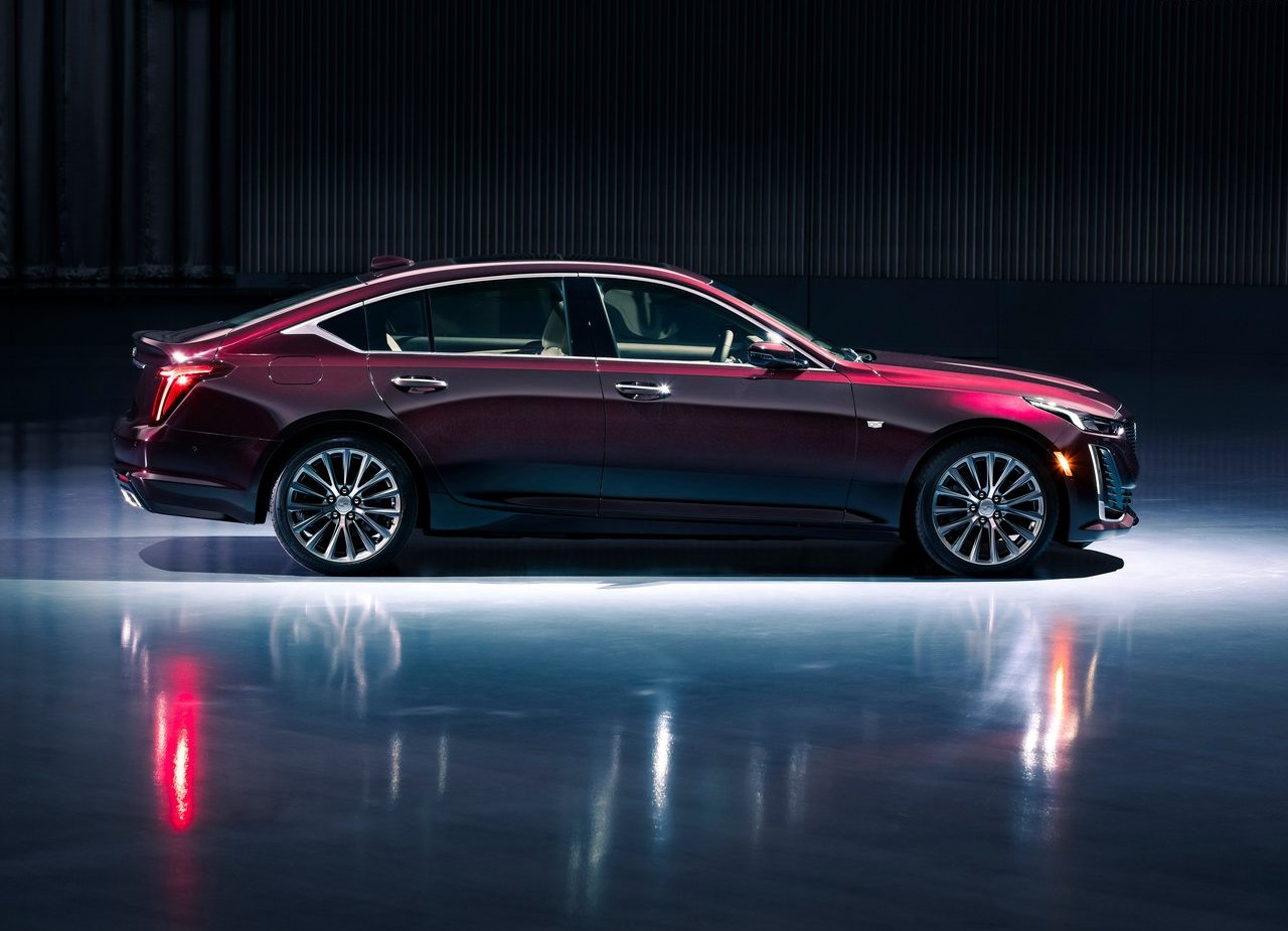 CADILLAC CT5, foto 12