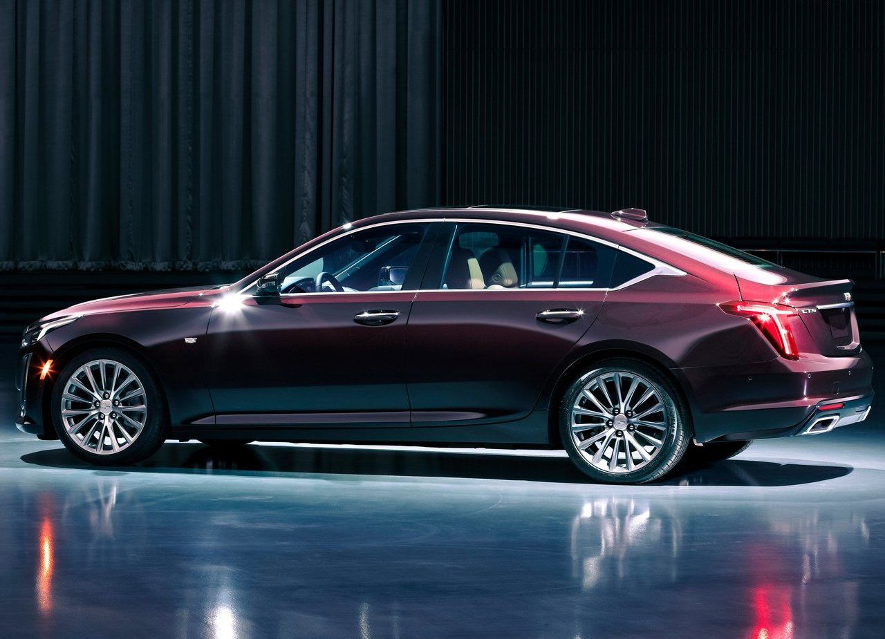 CADILLAC CT5, foto 13