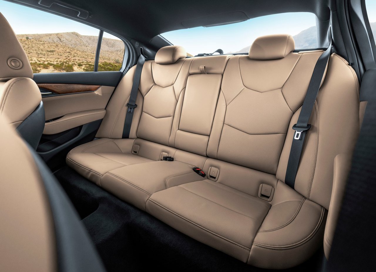 CADILLAC CT5, foto 21