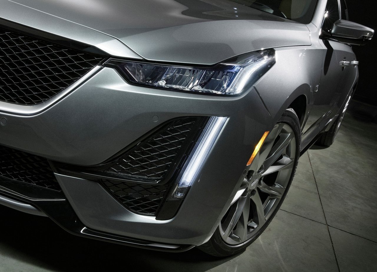 CADILLAC CT5, foto 29