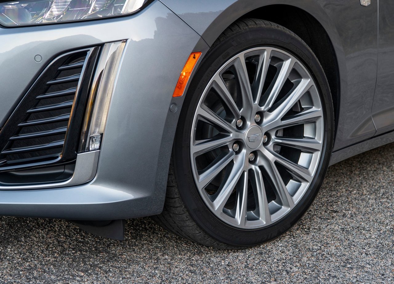 CADILLAC CT5, foto 34