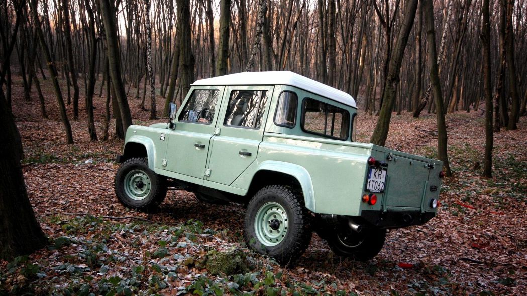LAND ROVER DEFENDER HERITAGE EDITION BY LAND SERWIS, foto 4