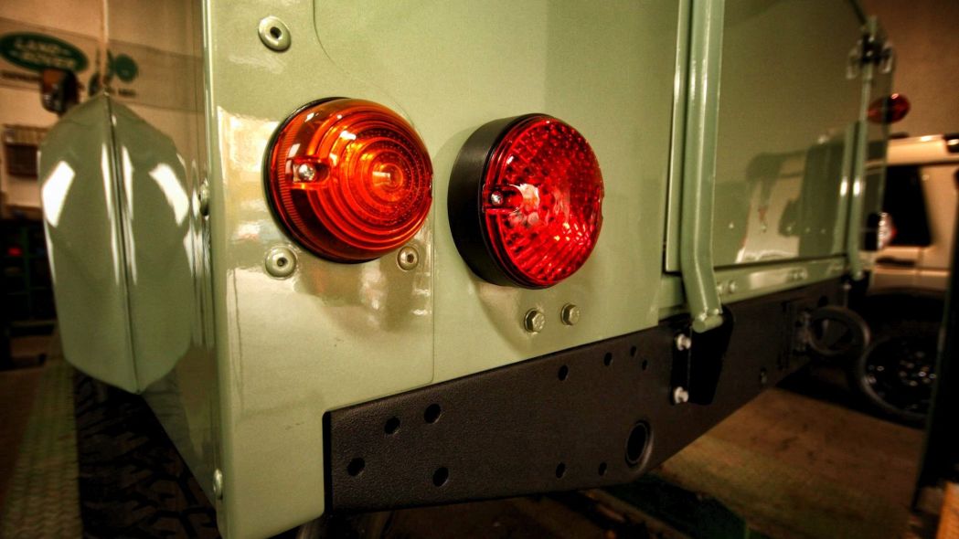 LAND ROVER DEFENDER HERITAGE EDITION BY LAND SERWIS, foto 10