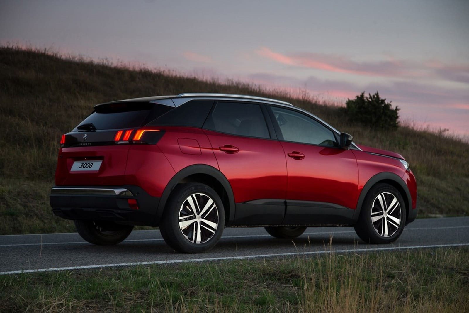 2019 - PEUGEOT 3008 ALLURE, foto 2