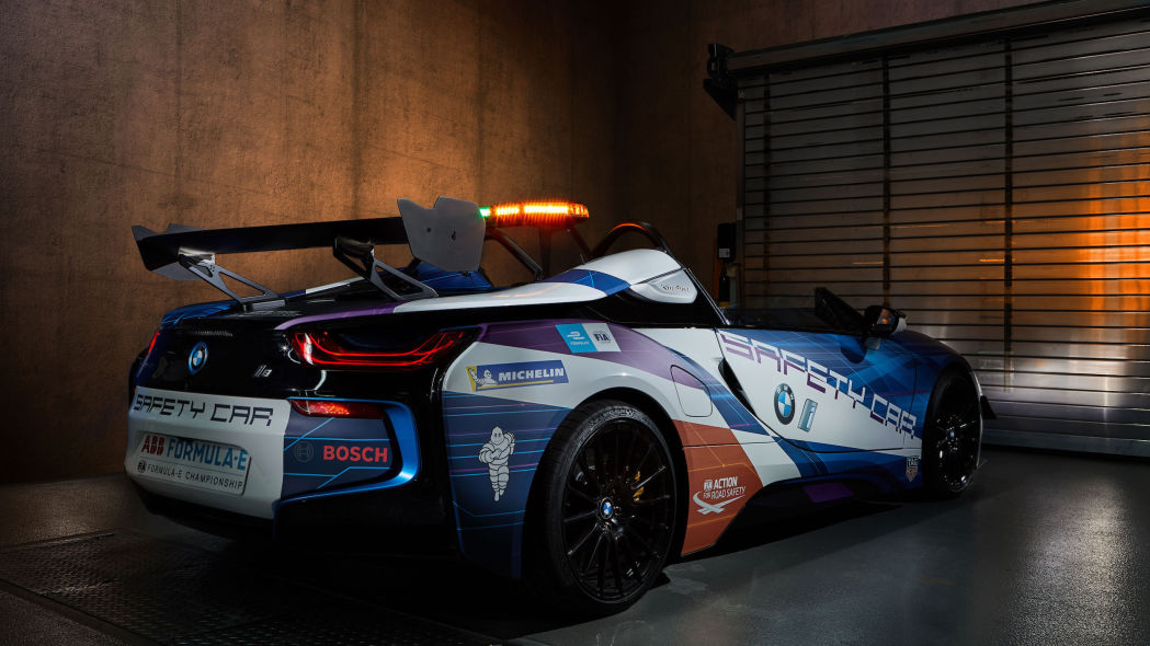 2019 - BMW i8 ROADSTER SAFETY CAR, foto 2