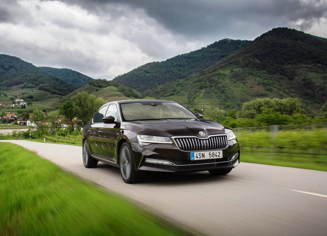 2020 - SKODA SUPERB, foto 13