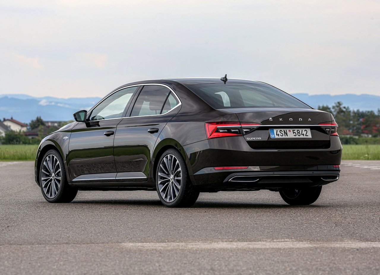 2020 - SKODA SUPERB, foto 19