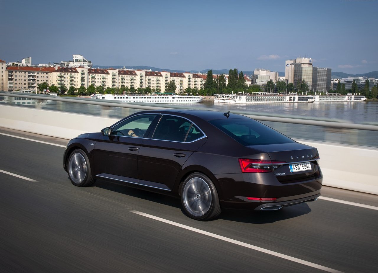2020 - SKODA SUPERB, foto 26