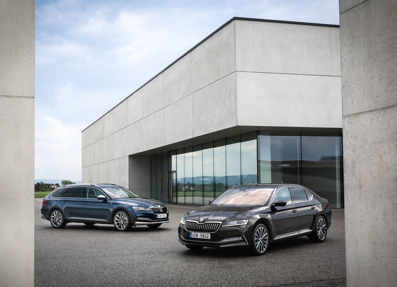 2020 - SKODA SUPERB, foto 31