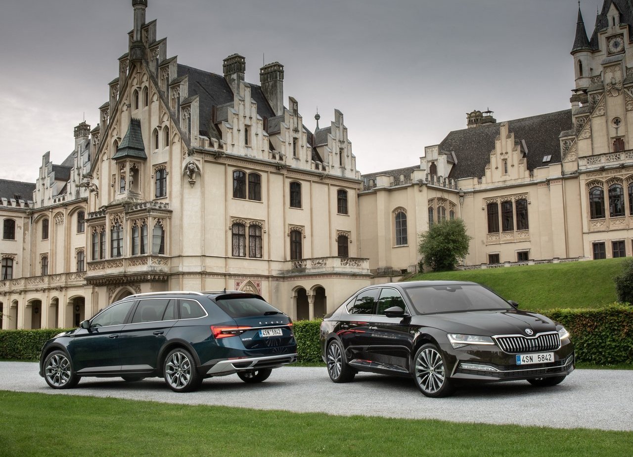 2020 - SKODA SUPERB, foto 32