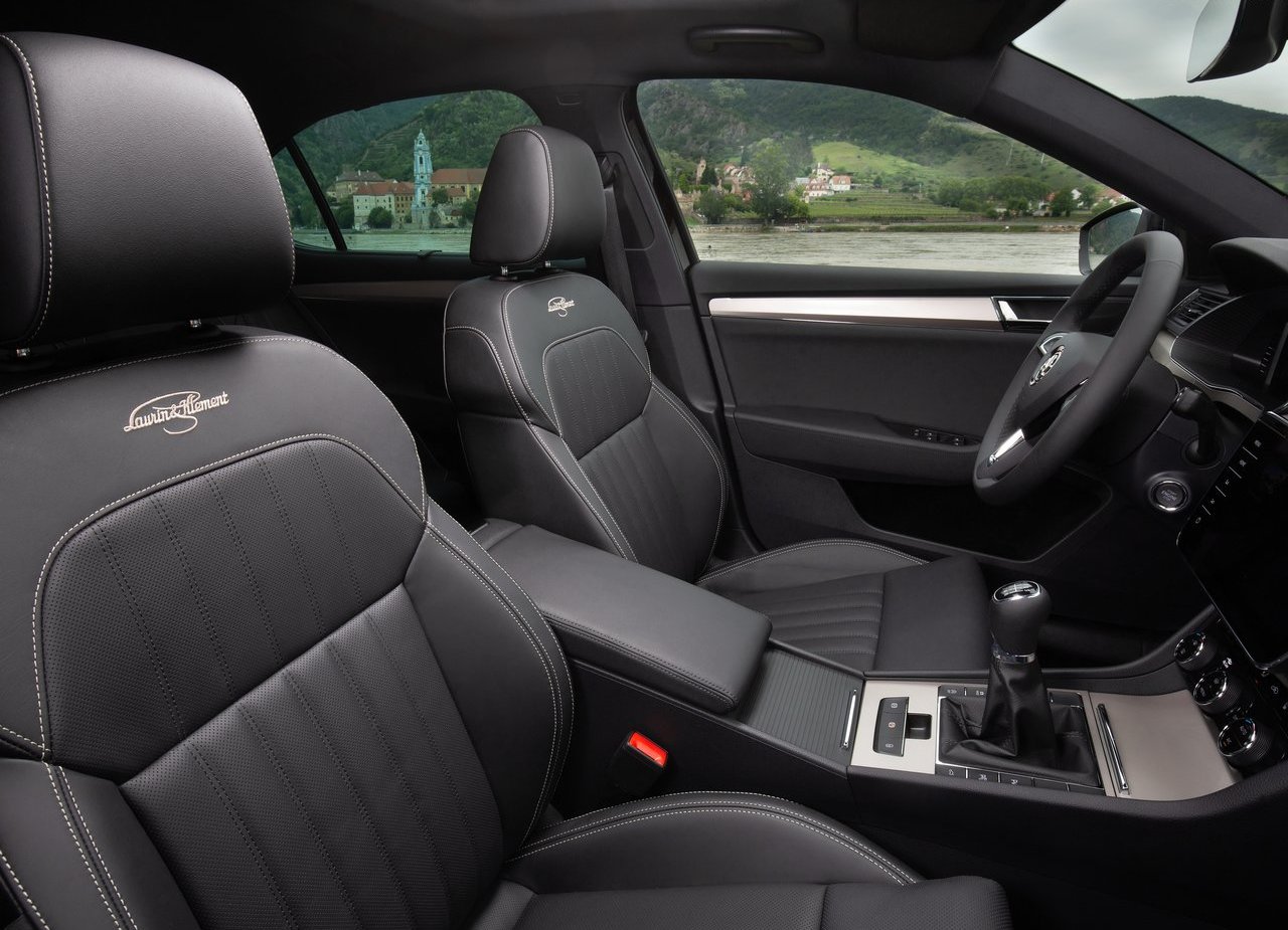 2020 - SKODA SUPERB, foto 39