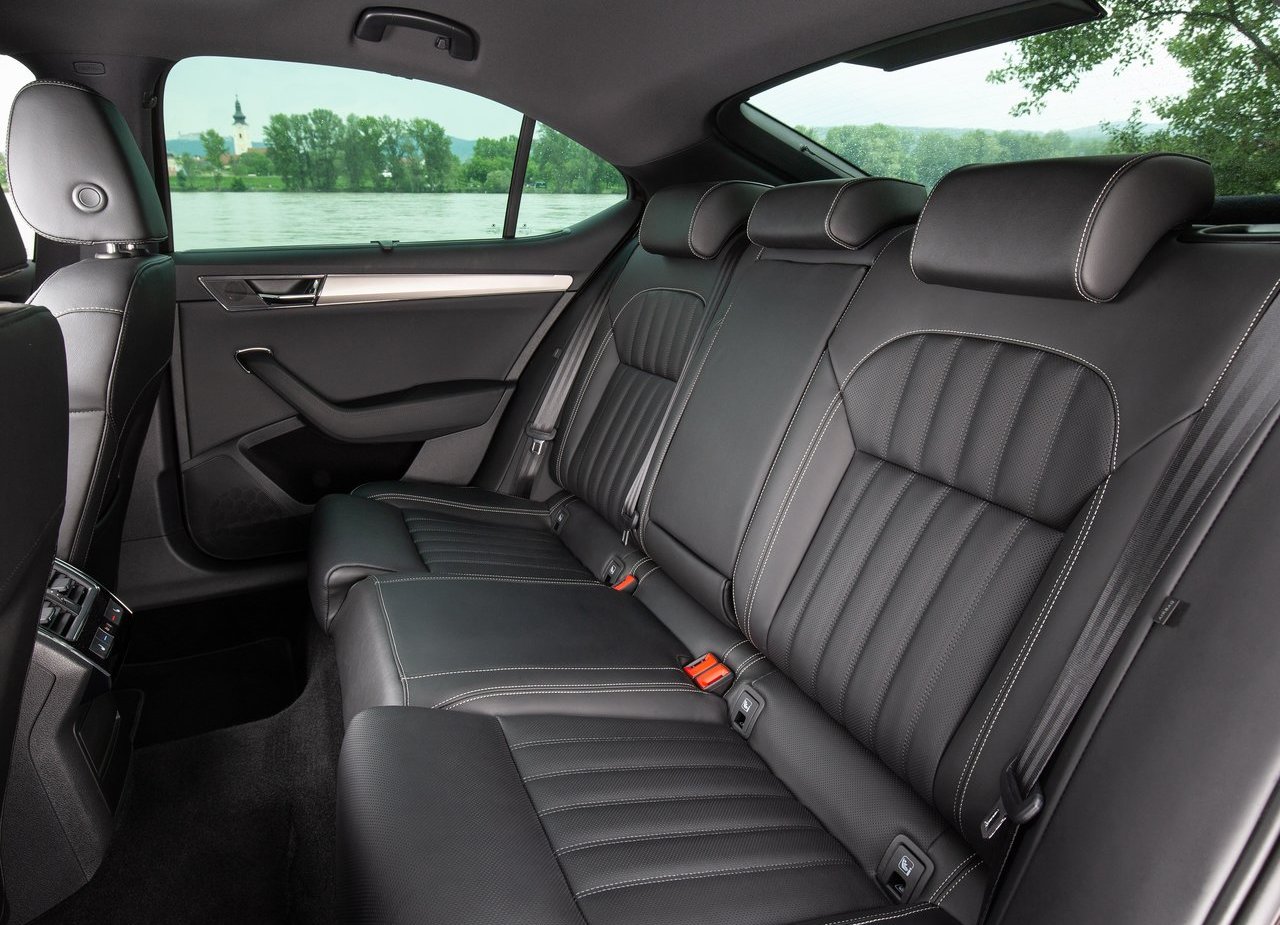 2020 - SKODA SUPERB, foto 40