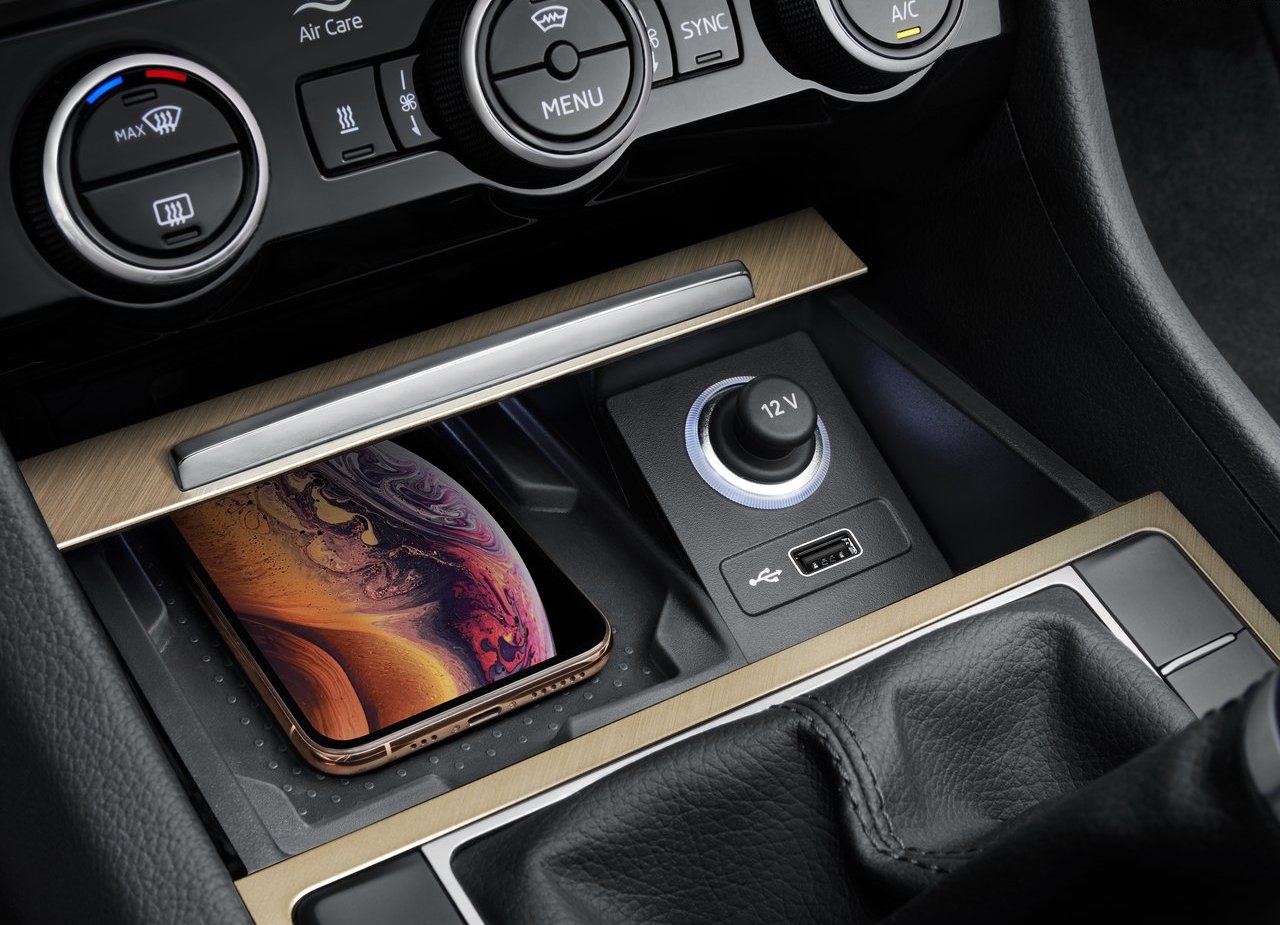 2020 - SKODA SUPERB, foto 45