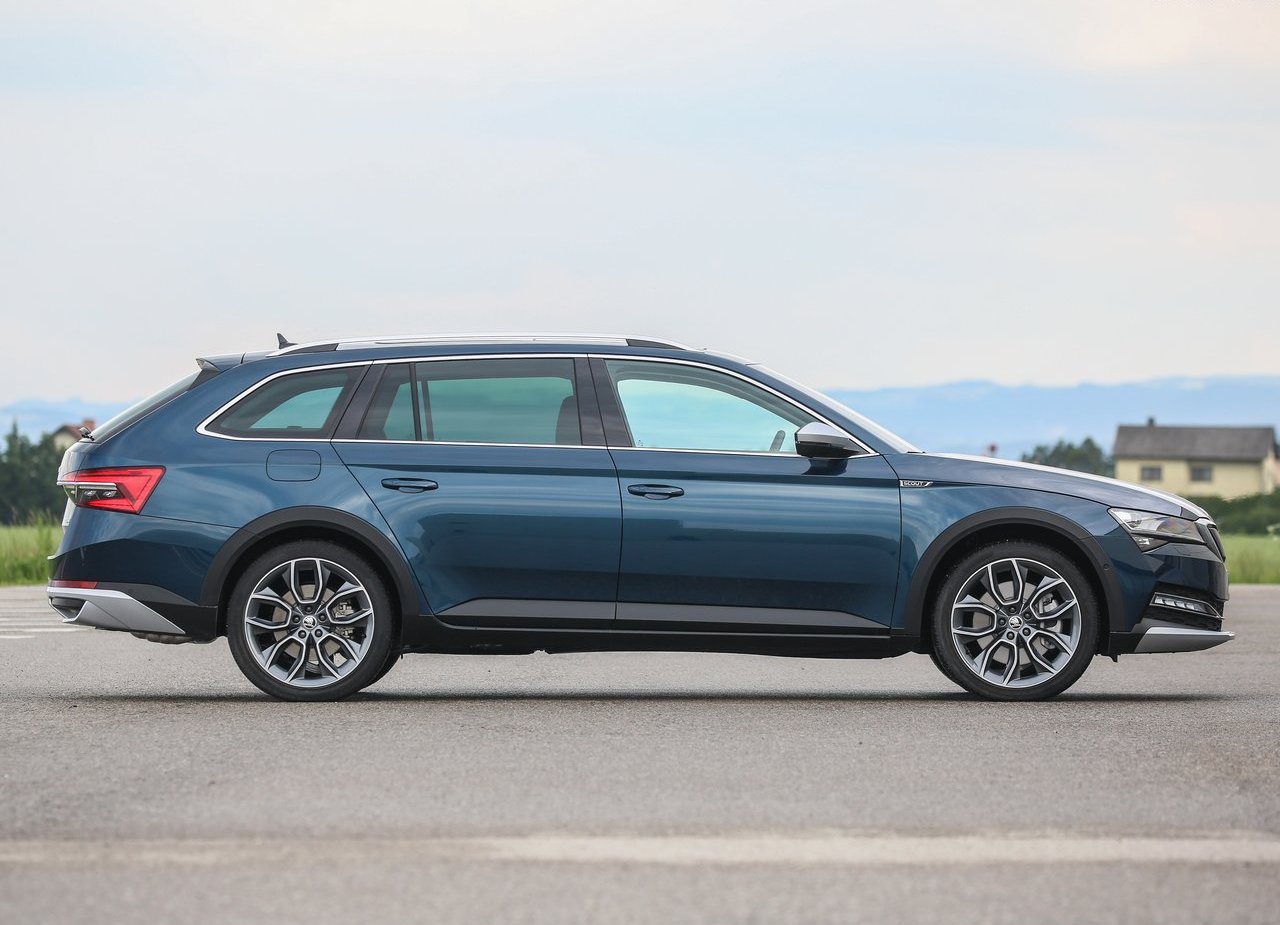 2020 - SKODA SUPERB SCOUT, foto 16