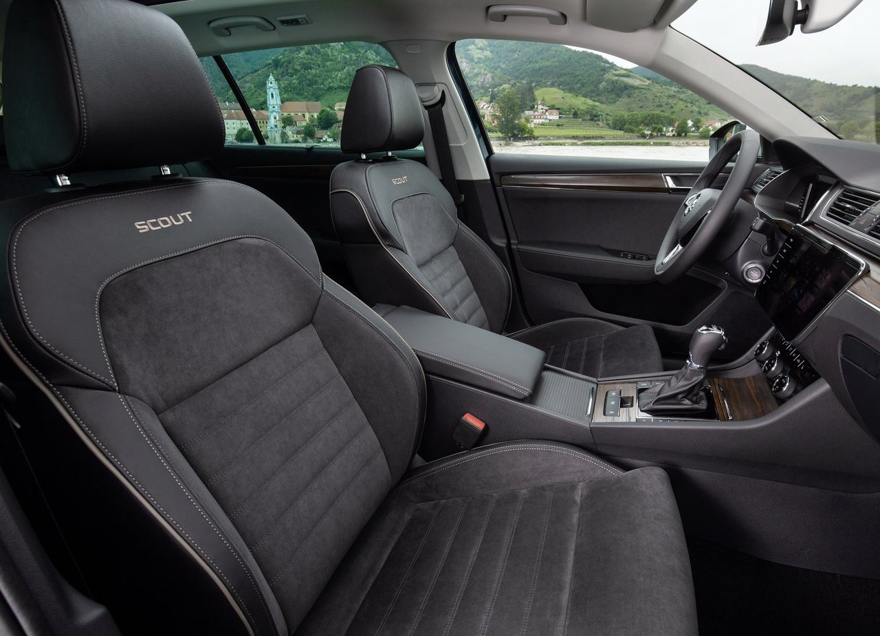 2020 - SKODA SUPERB SCOUT, foto 37