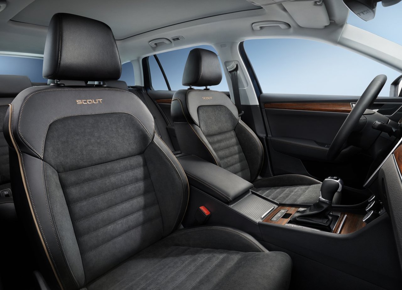 2020 - SKODA SUPERB SCOUT, foto 38