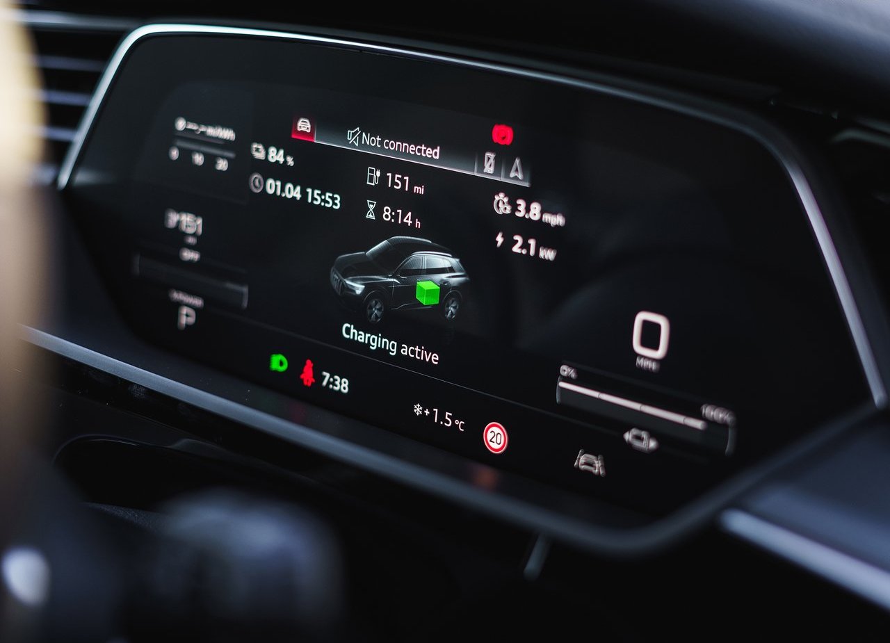 2020 - AUDI E-TRON UK VERSION, foto 100