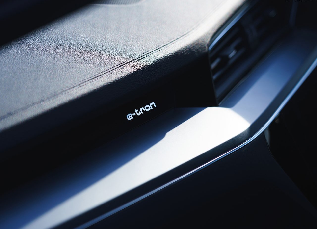 2020 - AUDI E-TRON UK VERSION, foto 112
