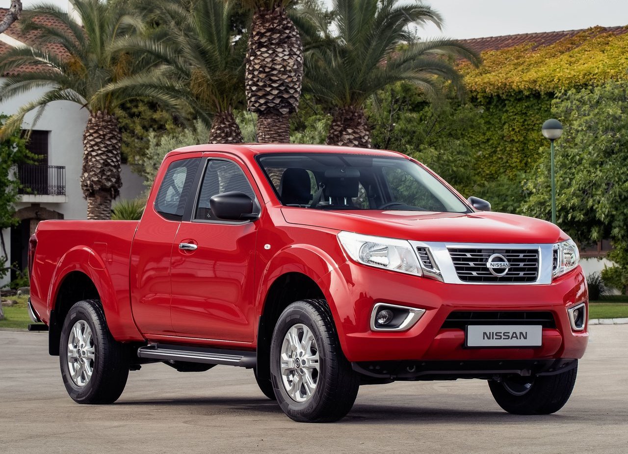 NISSAN NAVARA, foto 2