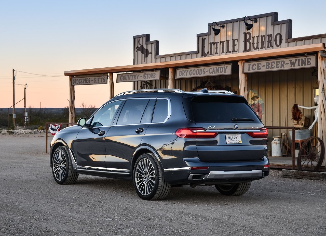 2019 - BMW X7, foto 96