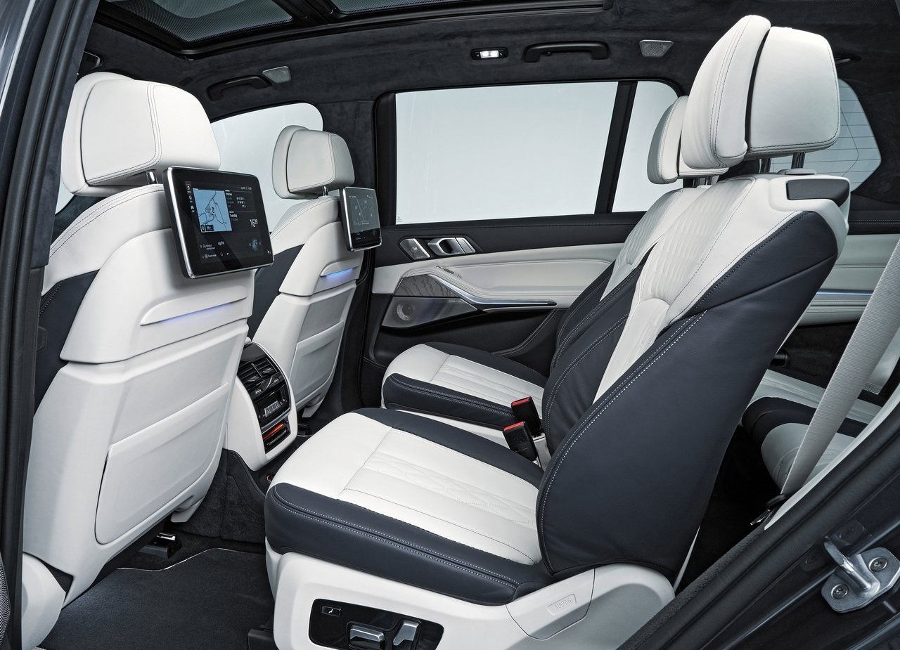 2019 - BMW X7, foto 180
