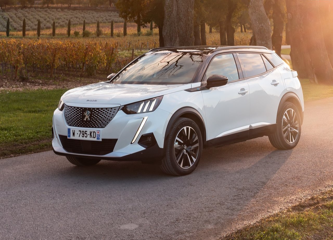 2020 - PEUGEOT E-2008, foto 2