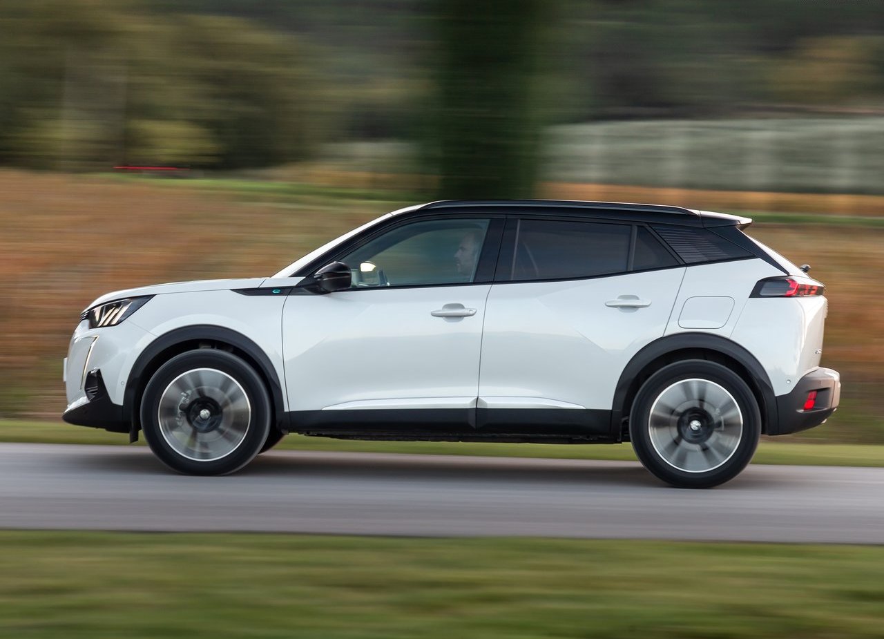 2020 - PEUGEOT E-2008, foto 23