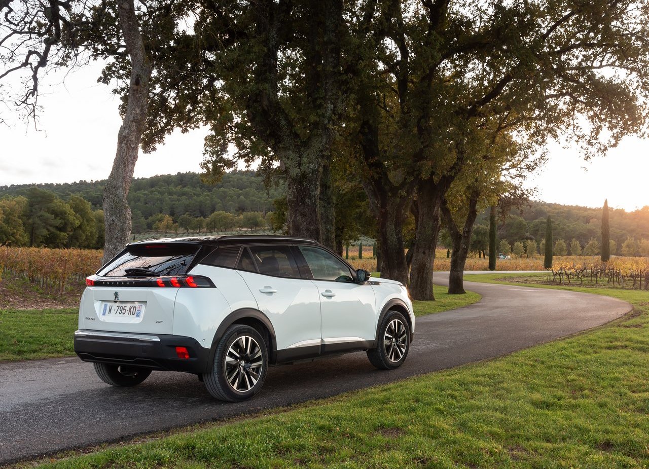 2020 - PEUGEOT E-2008, foto 27