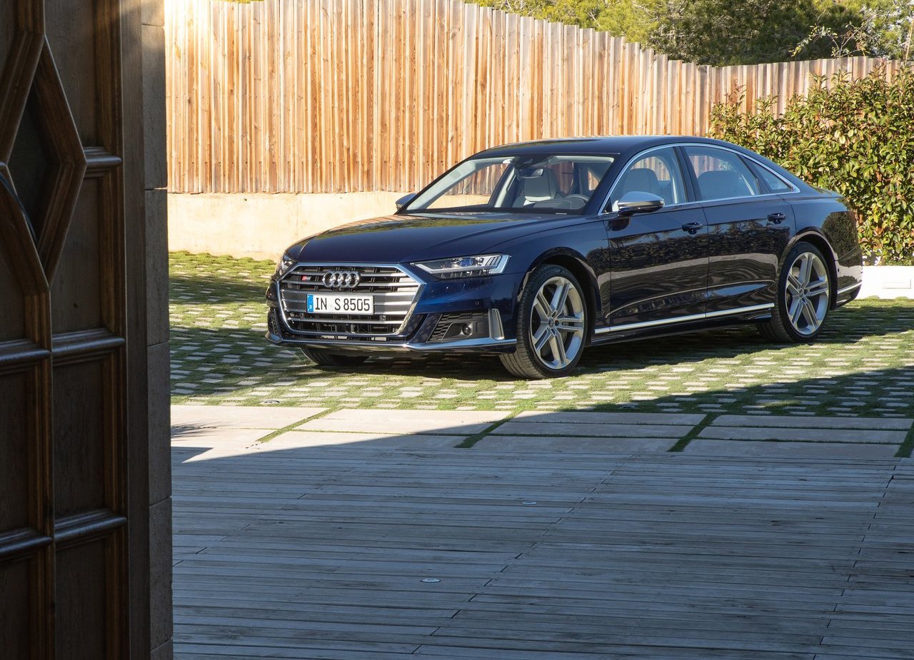 2020 - AUDI S8, foto 8
