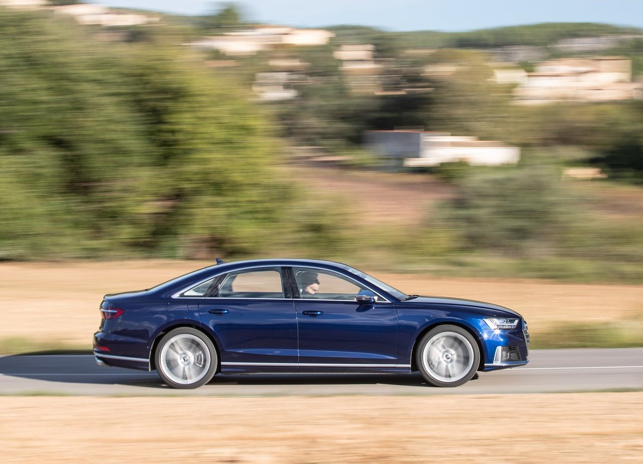 2020 - AUDI S8, foto 39