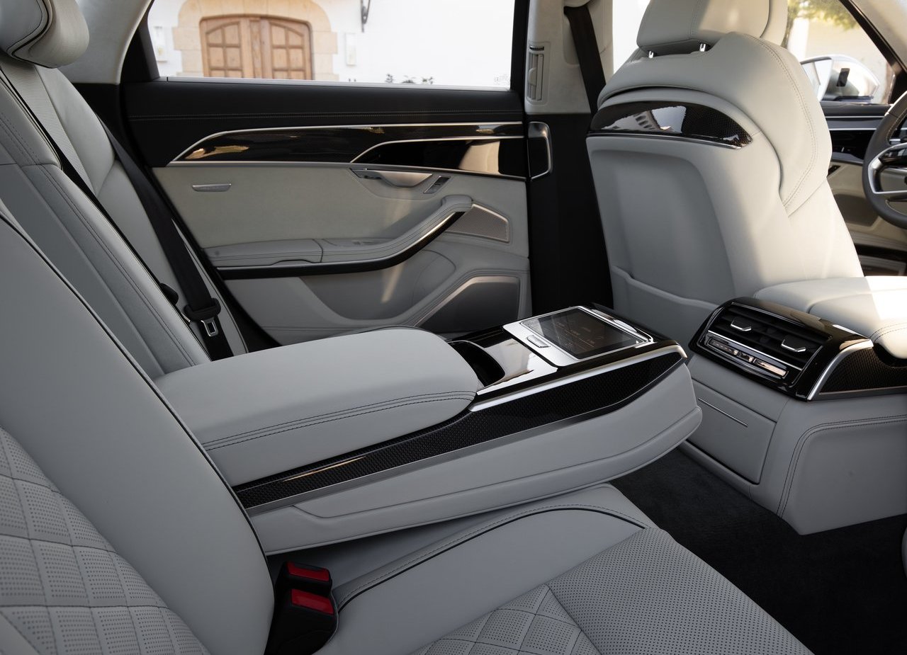 2020 - AUDI S8, foto 61