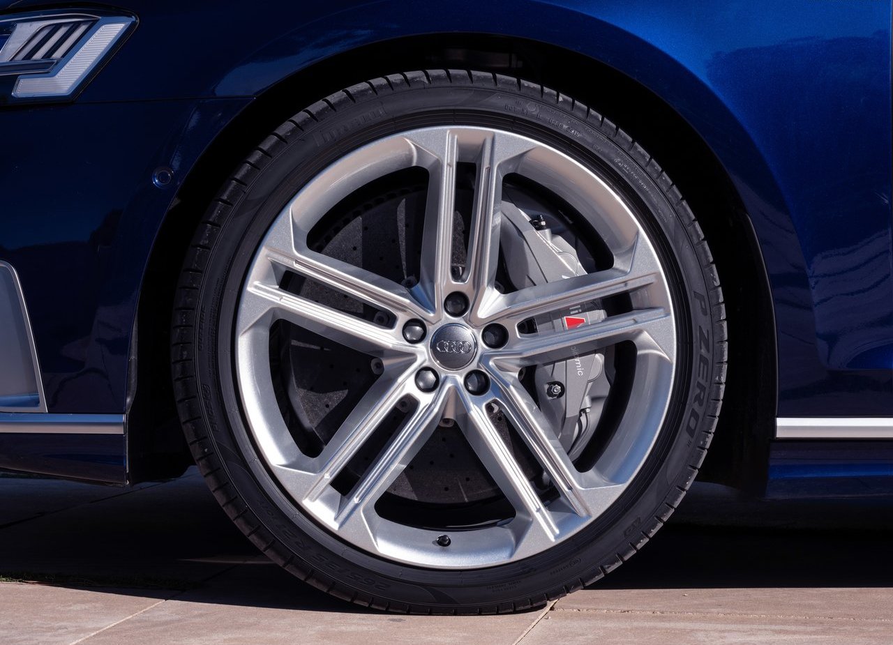 2020 - AUDI S8, foto 76