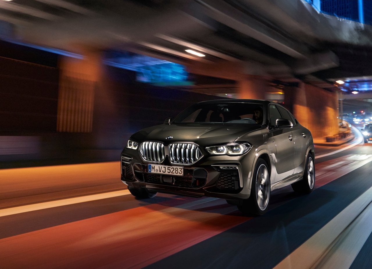 BMW X6 M50i, foto 13