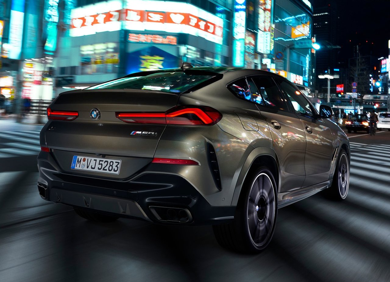BMW X6 M50i, foto 23