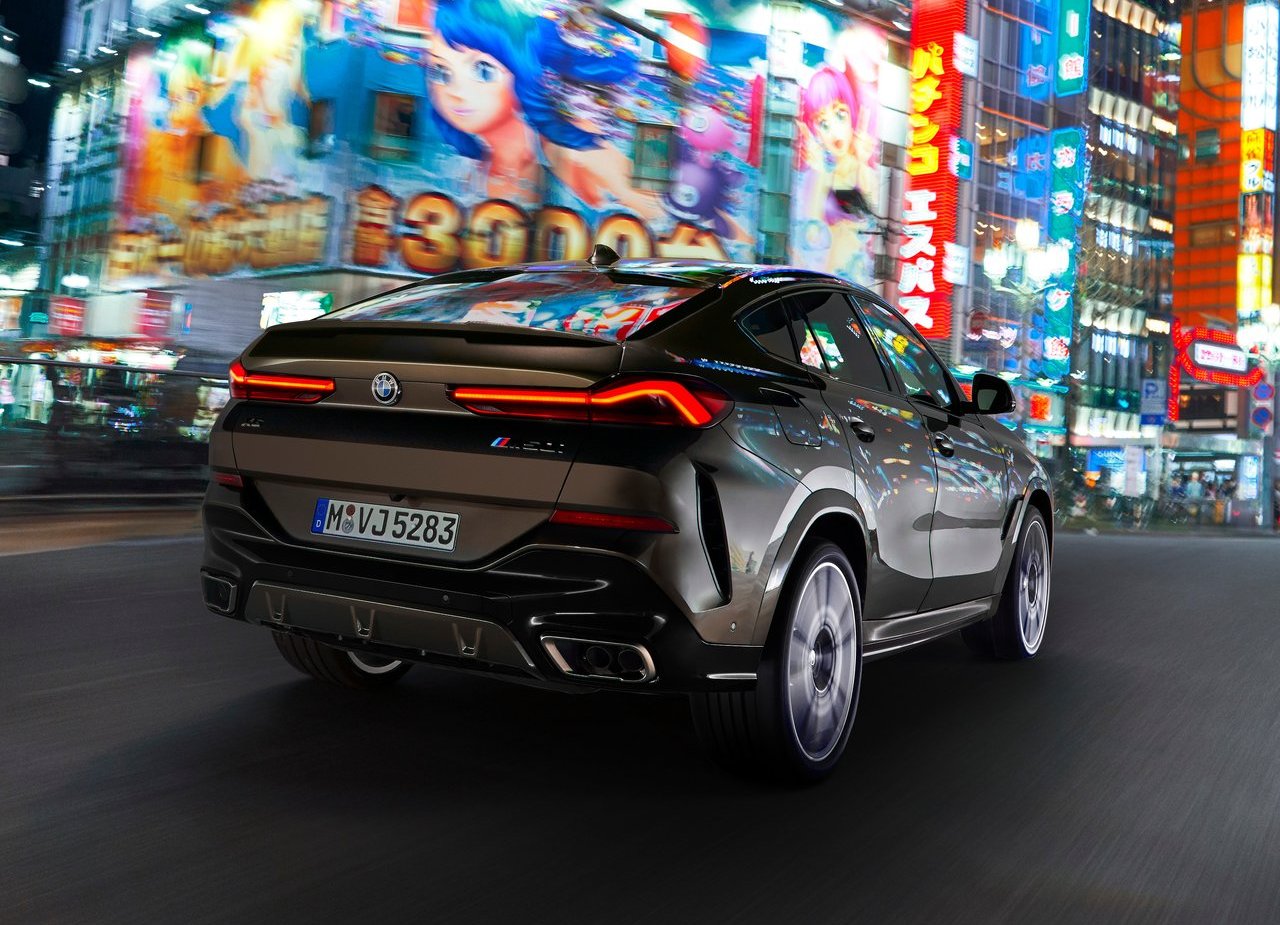 BMW X6 M50i, foto 24