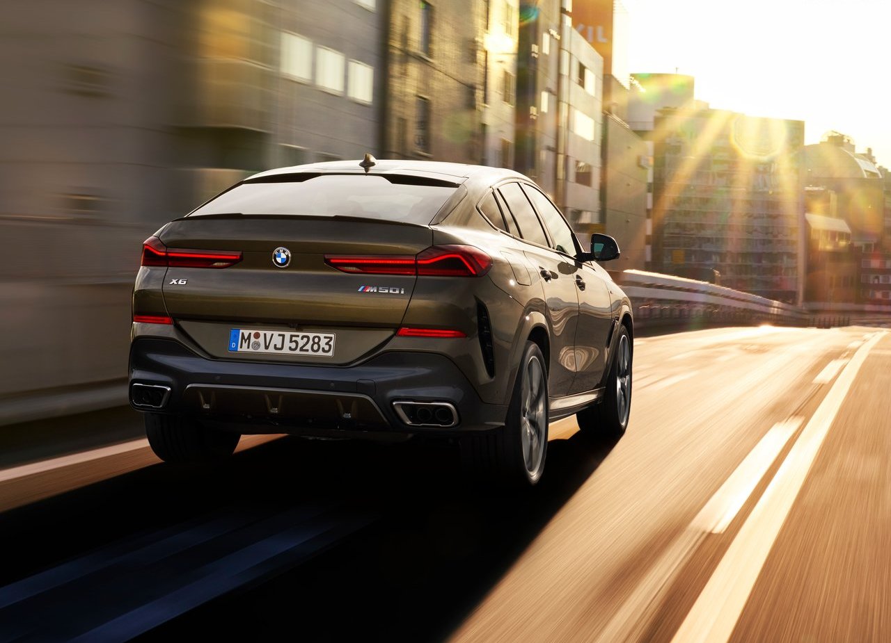 BMW X6 M50i, foto 25