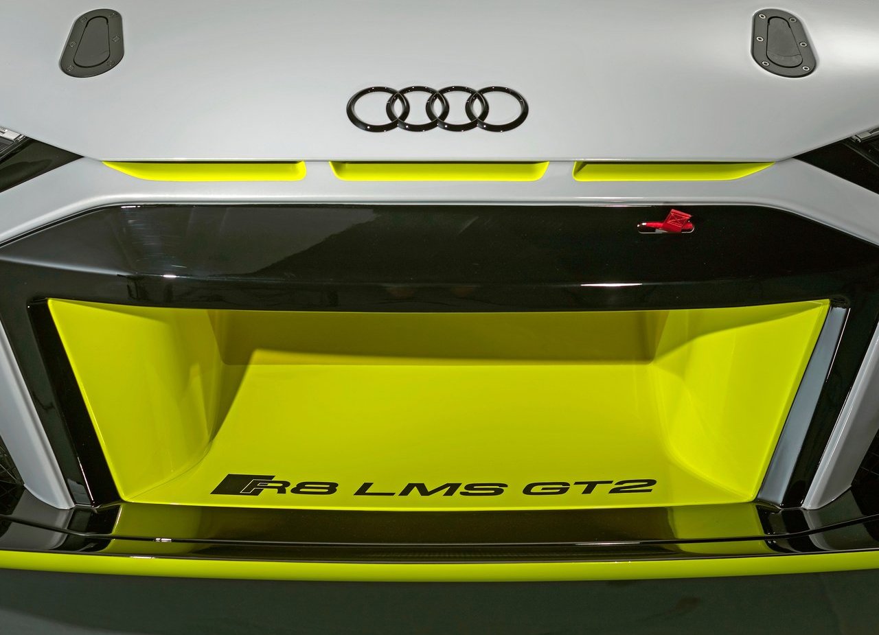2020 - AUDI R8 LMS GT2, foto 14