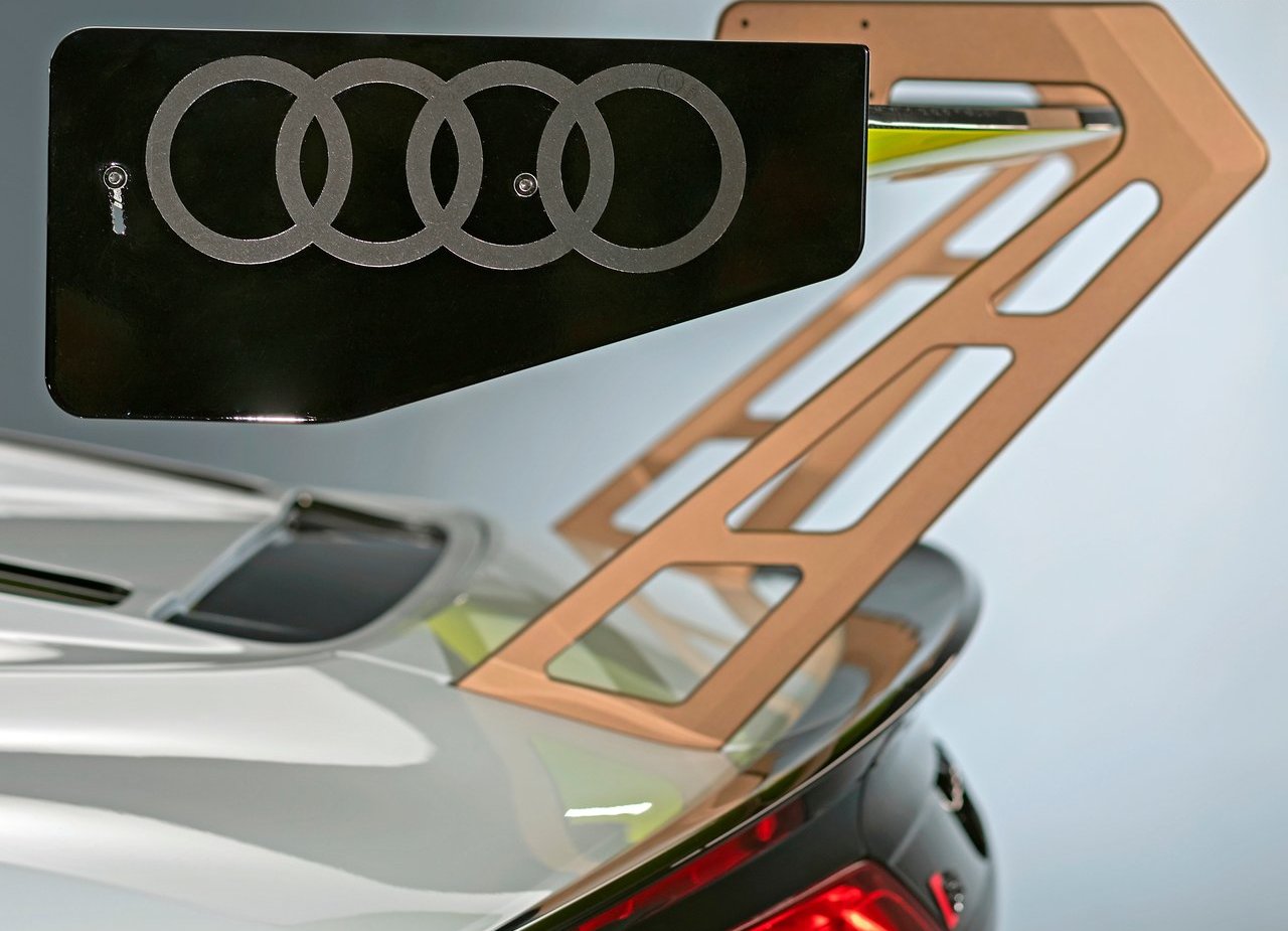 2020 - AUDI R8 LMS GT2, foto 17