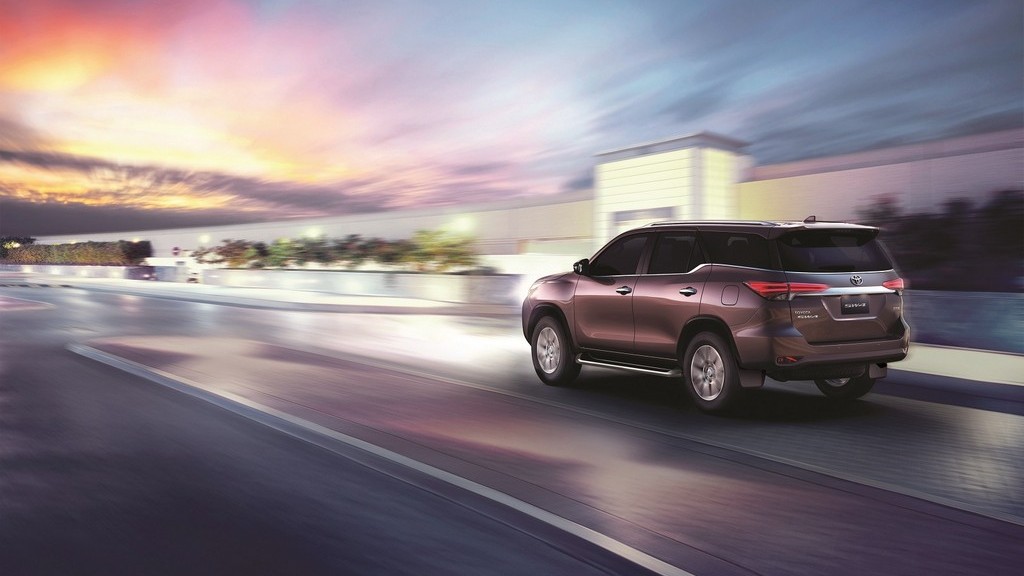 TOYOTA HILUX & SW4, foto 28