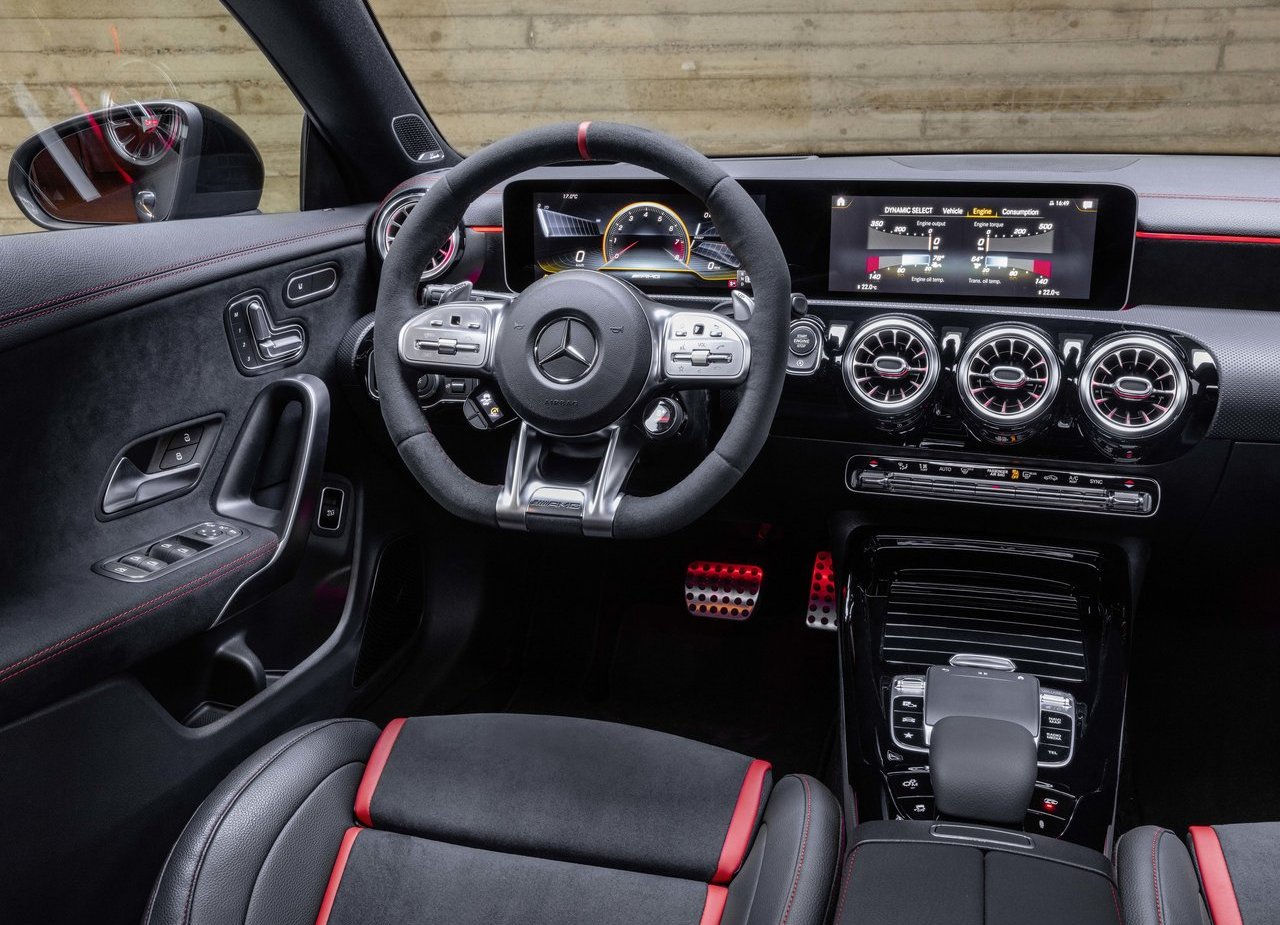 MERCEDES-AMG CLA 45 SHOOTING BRAKE, foto 27