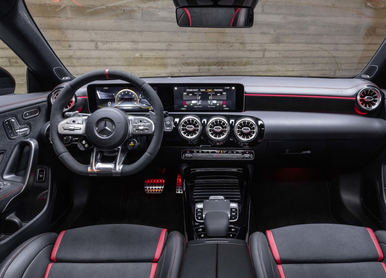 MERCEDES-AMG CLA 45 SHOOTING BRAKE, foto 28