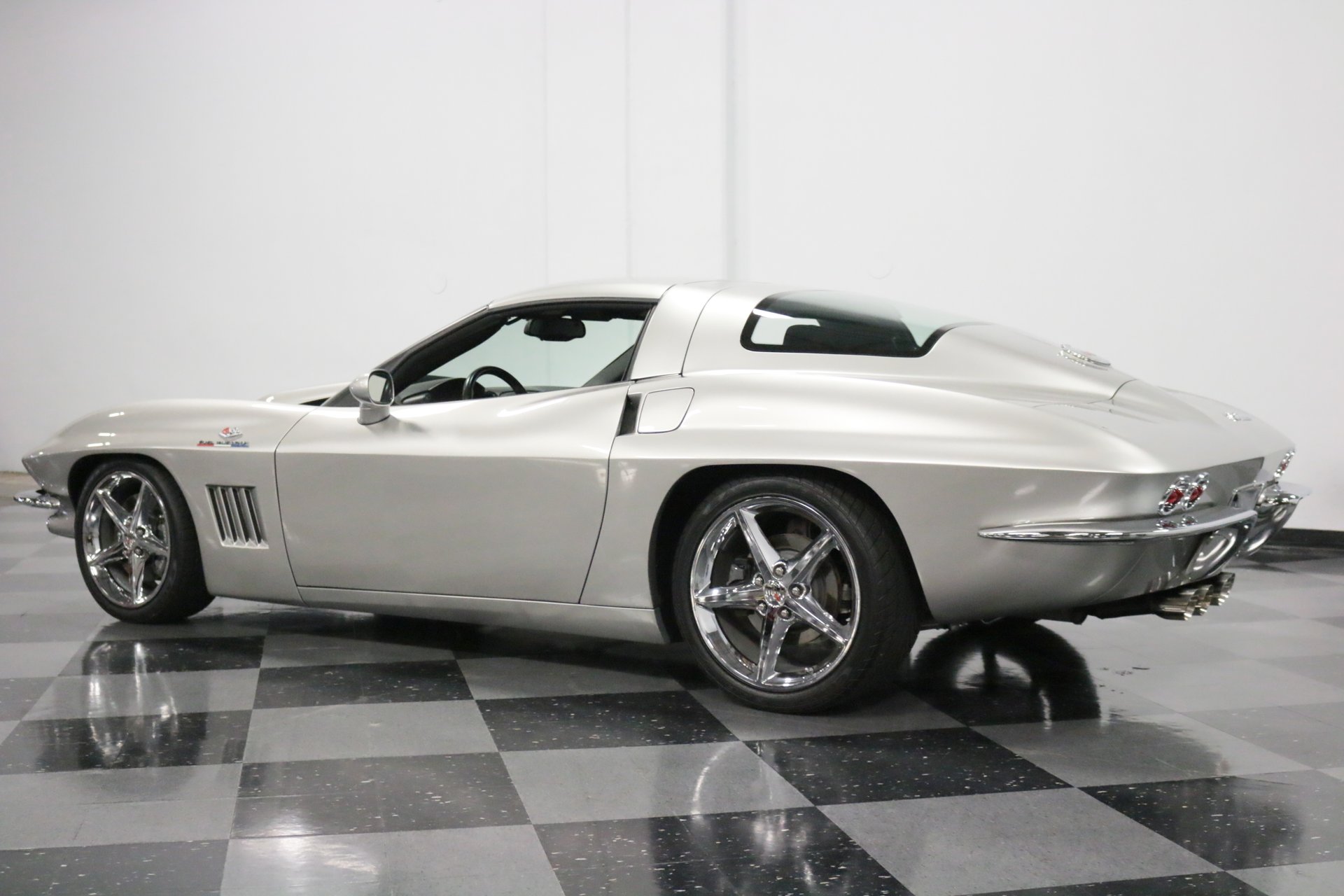 CHEVROLET CORVETTE C2 BY KARL KUSTOMS, foto 4