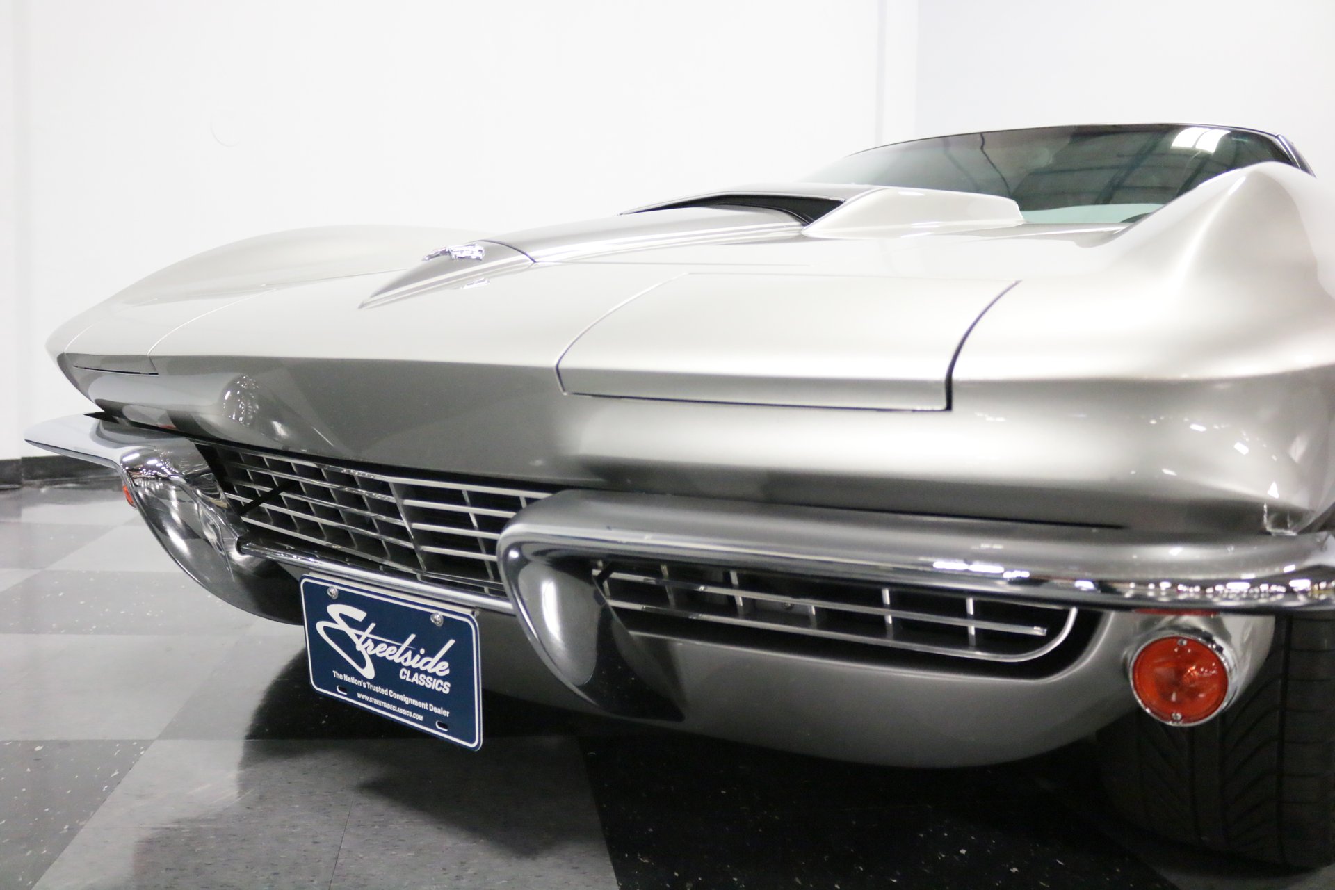 CHEVROLET CORVETTE C2 BY KARL KUSTOMS, foto 19