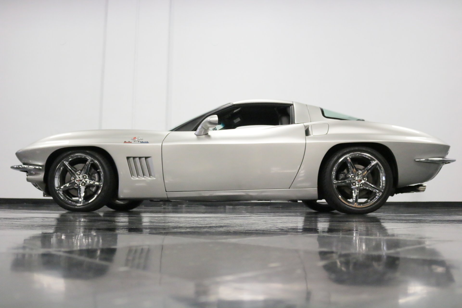 CHEVROLET CORVETTE C2 BY KARL KUSTOMS, foto 21