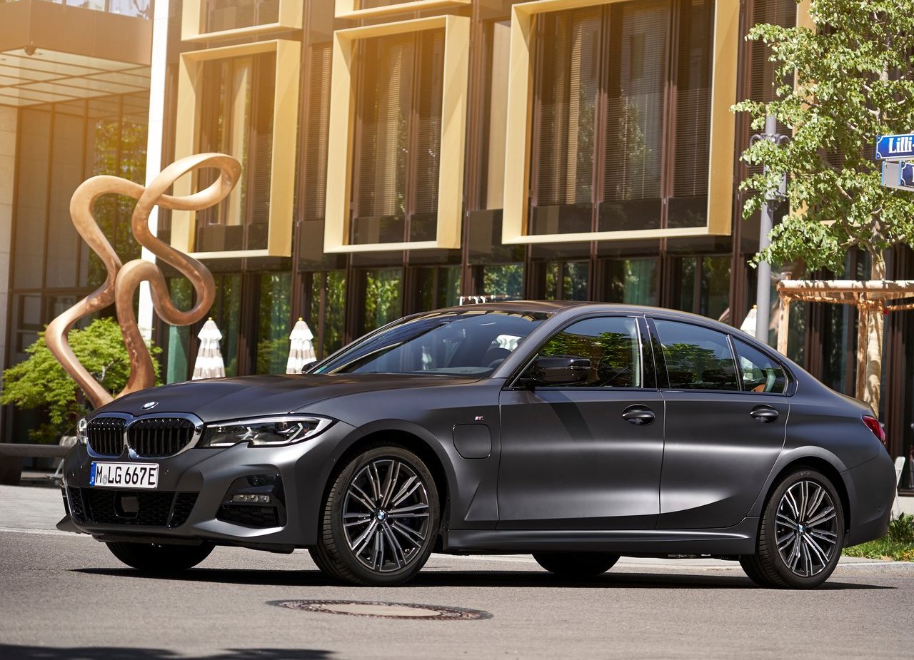 2019 - BMW 330e SEDAN, foto 1