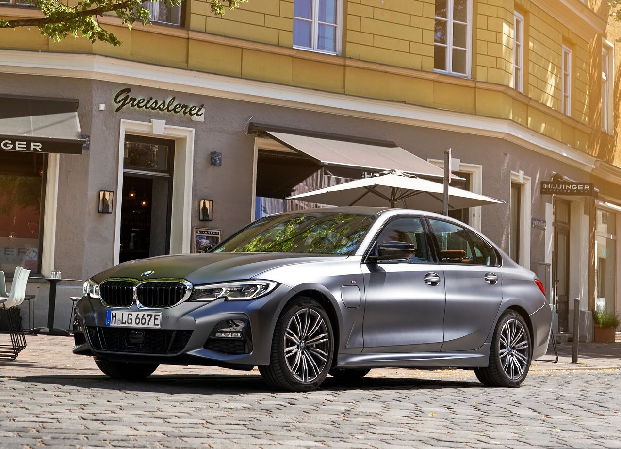 2019 - BMW 330e SEDAN, foto 3