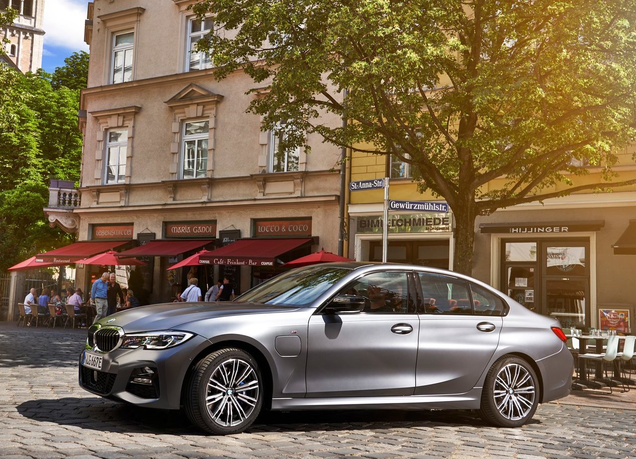 2019 - BMW 330e SEDAN, foto 11