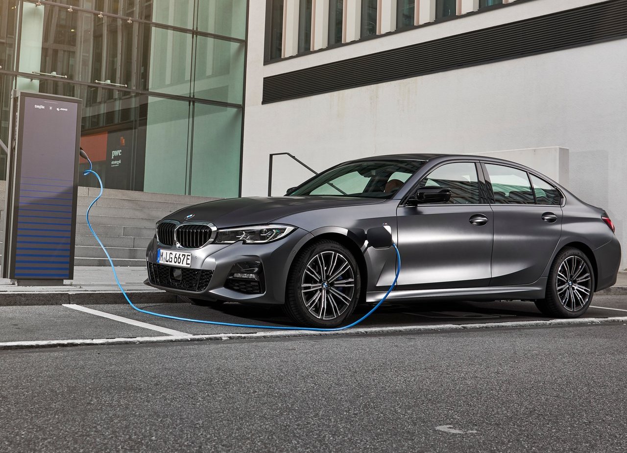 2019 - BMW 330e SEDAN, foto 12