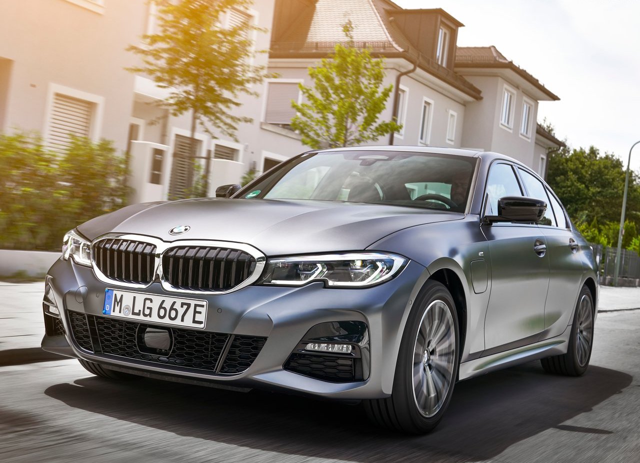2019 - BMW 330e SEDAN, foto 18